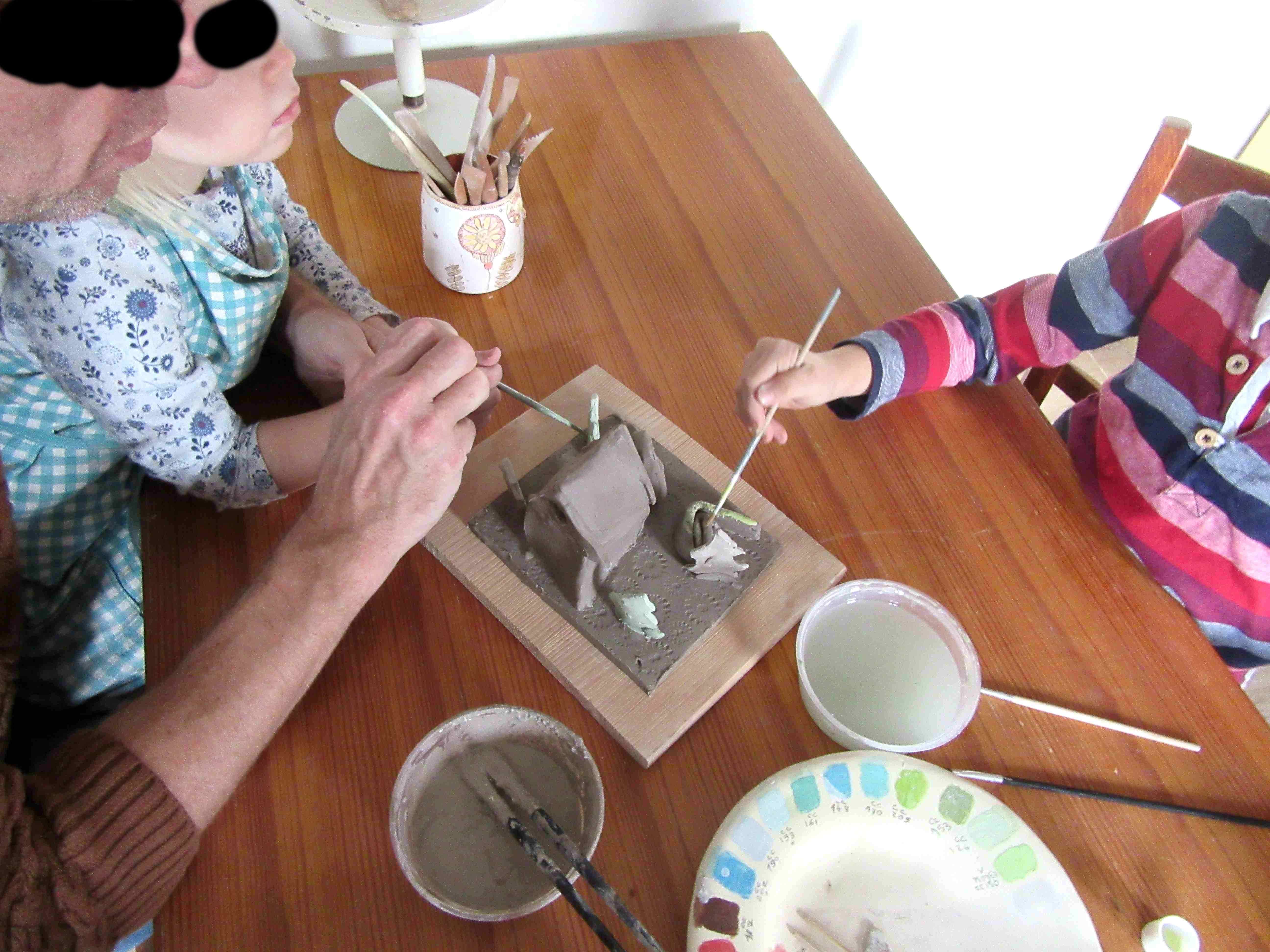 Activités parents enfants : cours de poterie à l'atelier Roultaterre