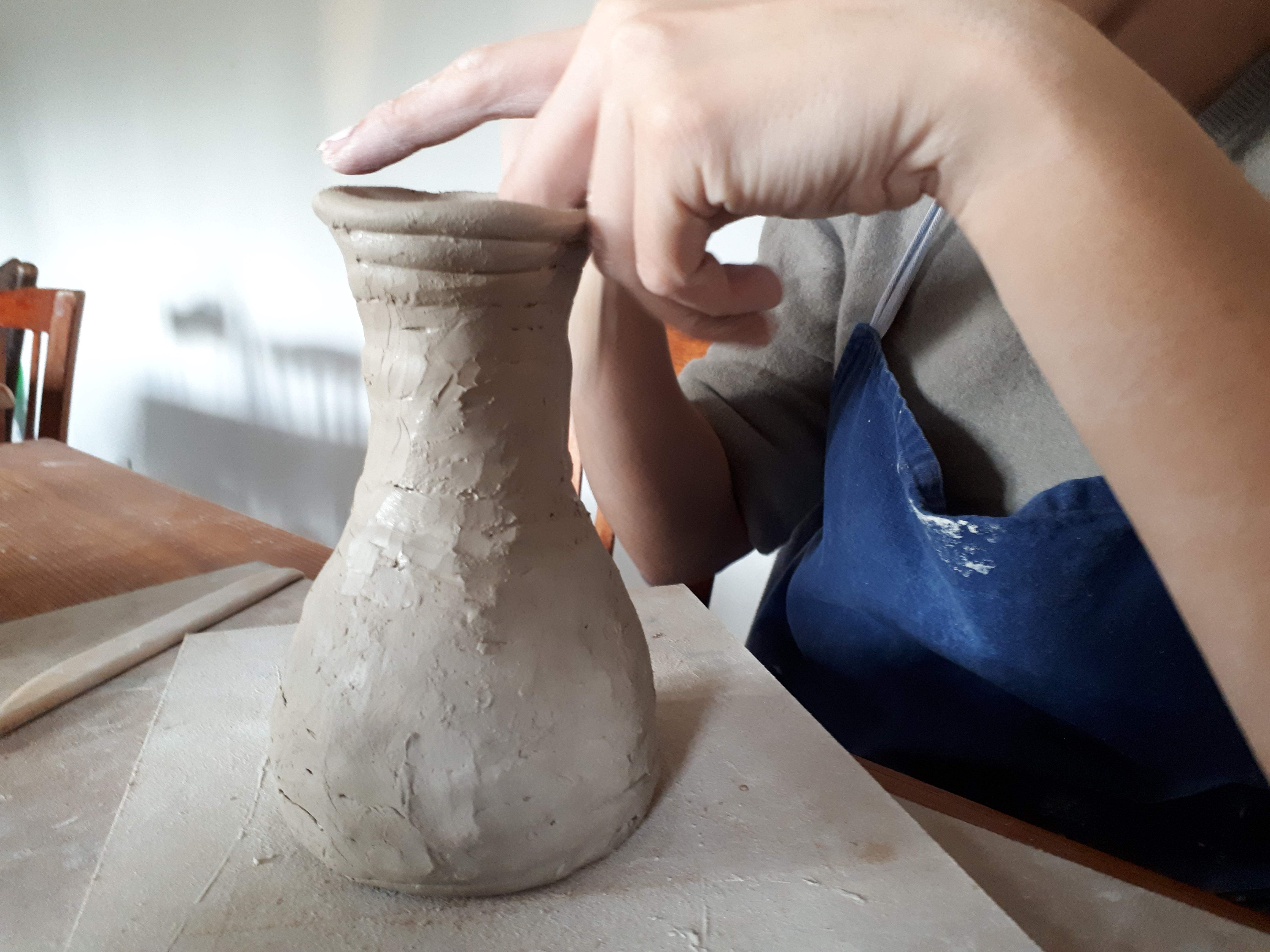 La poterie au tour pas à pas ; techniques de base et réalisation